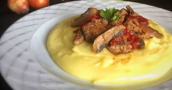 Patates Püresi Yatağında Et