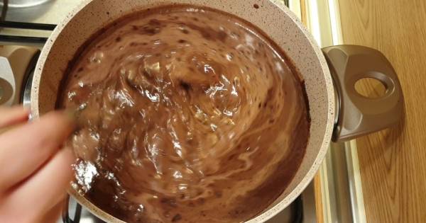 yumusacik-cikolatali-puding-pastasi-adim-5