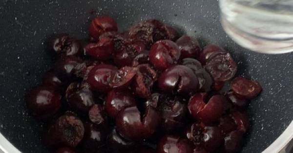 kirazli-sutlu-irmik-tatlisi-adim-4
