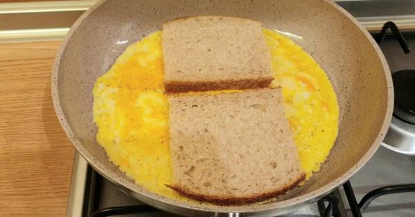 sandvic-omlet-adim-3