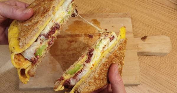 sandvic-omlet-adim-9