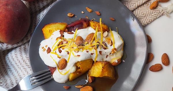 yogurt-kremali-seftali-tatlisi