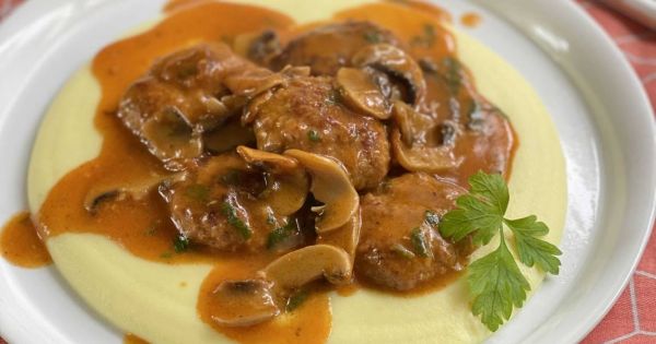 Mantar Soslu Köfte