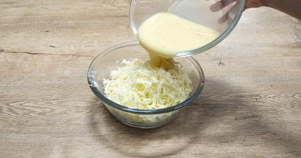 otlu-peynirli-yumurtali-ekmek