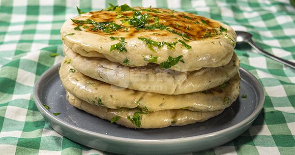 zeytinyagli-maydanozlu-bazlama