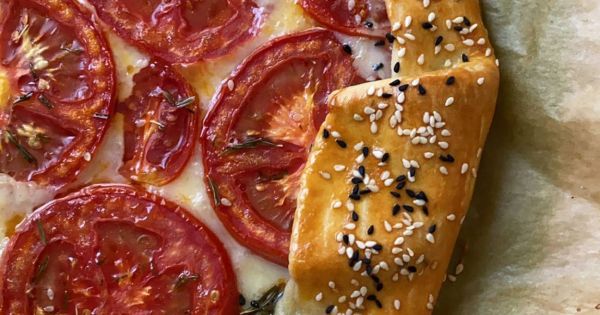 Domates ve Peynirli Galette