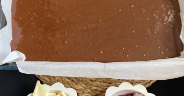 visneli-beyaz-cikolatali-brownie-adim-3