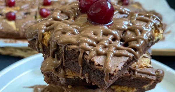Vişneli Beyaz Çikolatalı Brownie