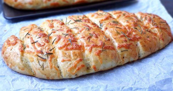 Sarımsaklı Ekmek