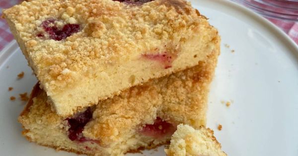 Cheesecake Tadında Vişneli Kek