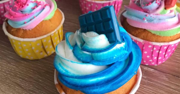 Gökkuşağı Cupcake