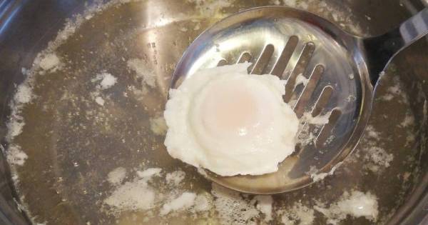 karamelize-soganli-cilbir-adim-1