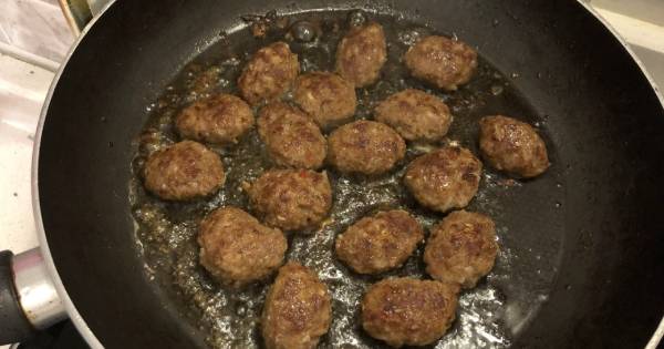kofteli-patlican-sarma-adim-2