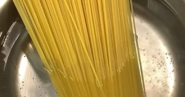 kremali-mantarli-spagetti-adim-1