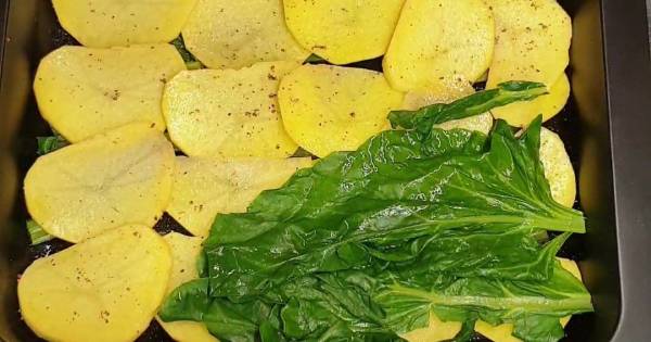 yesil-mercimekli-kiymali-ve-pazili-firin-yemegi-adim-7