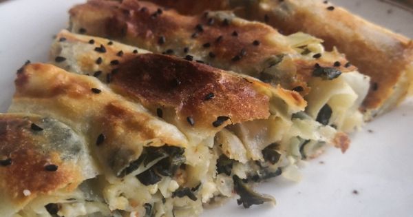 El Açması Ispanaklı Börek
