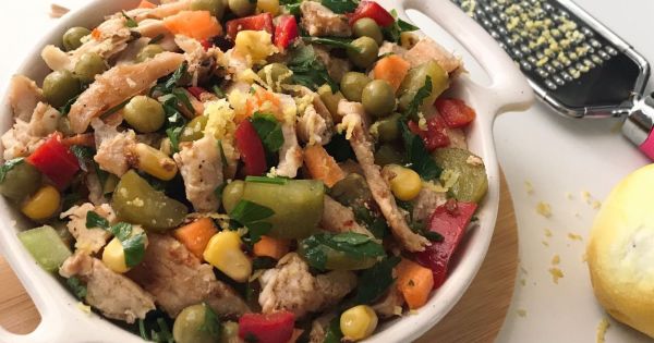 Hindili Bol Malzemeli Salata