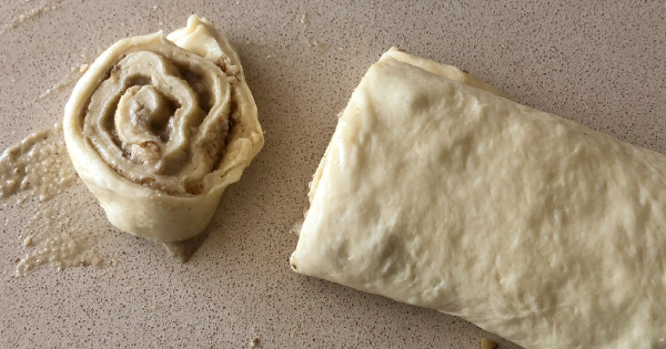 tahinli-rulo-corek2