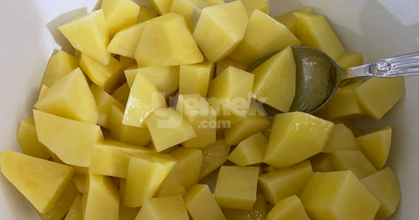 firinlanmis-patates-salatasi1