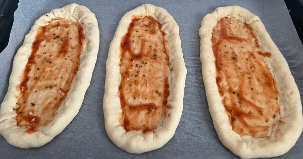 mini-pizza-tarifi-adim-7-chef-necla-aktas