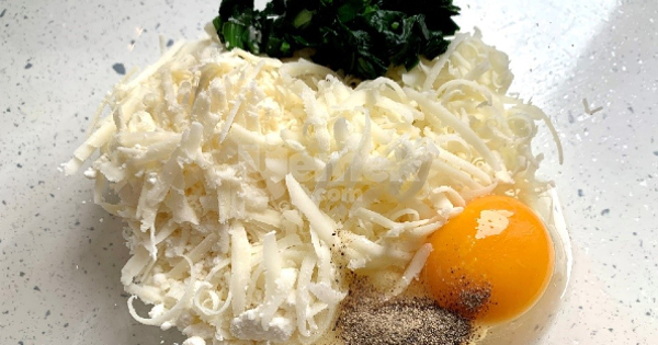 uc-peynirli-manti-makarna-yapilis-3
