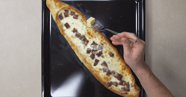 kavurmali-kasarli-pide-7