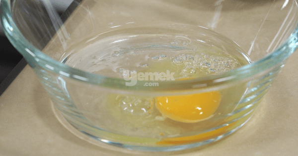 bir-yufka-bir-yumurtali-borek-1