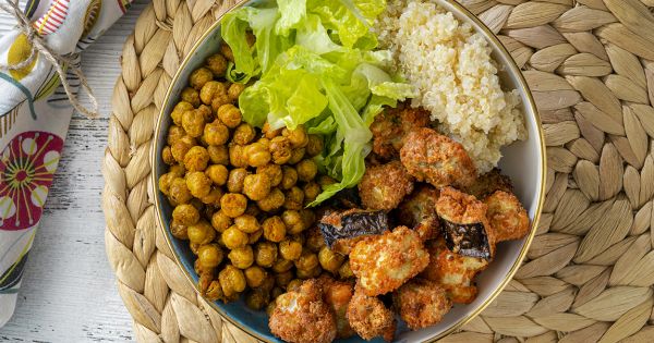 Lightfry'da Çıtır Nohutlu Sebzeli Bowl