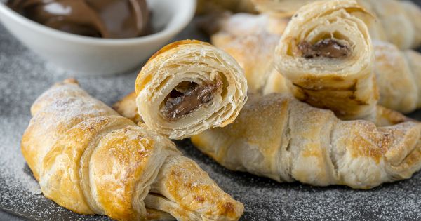 Airfryer'da Milföyden Çikolatalı Kruvasan