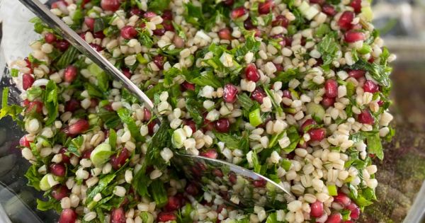 Narlı Buğdaylı Salata