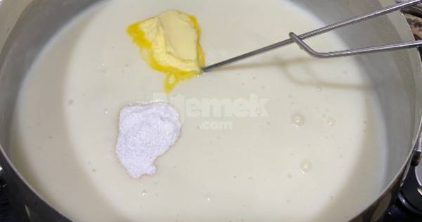 biskuvili-tavuk-gogsu-yapim1