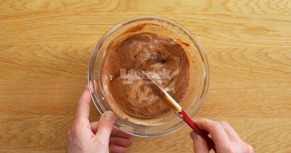 iki-malzemeli-cikolatali-mousse-asama-6