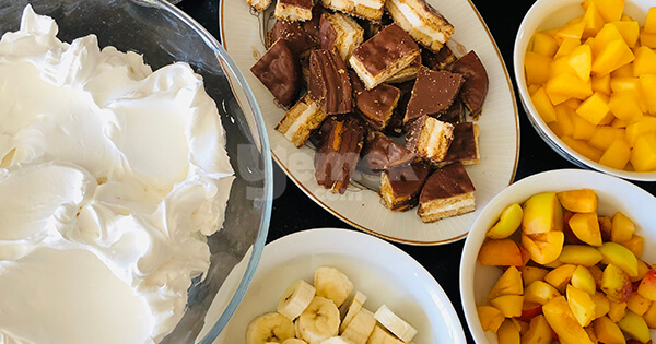 meyveli-halley-biskuvili-yaz-pastasi-asama-1