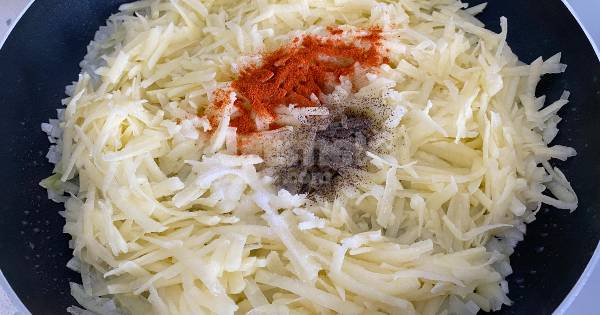 patatesli-ci-borek-yapim4