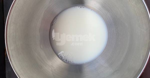 sutlu-bayatlamayan-pogaca-yapim1