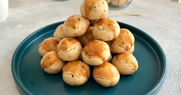 Susamlı Tuzlu Kurabiye