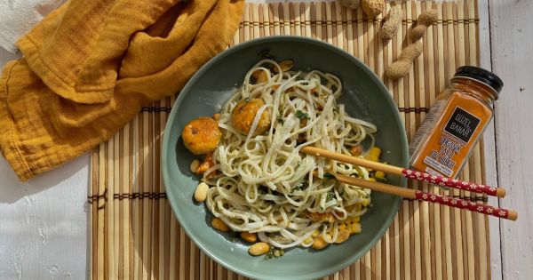 Tavuk Köfteli Pad Thai