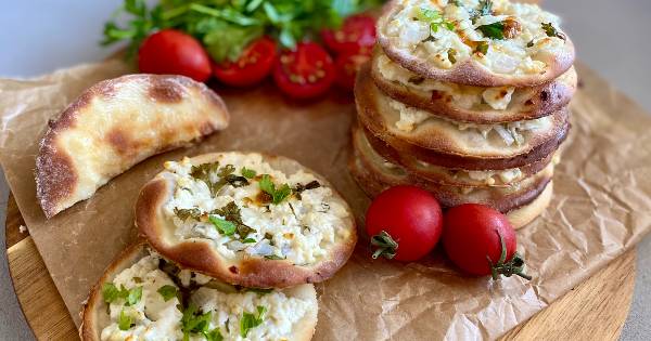 peynirli-findik-lahmacun-yapim7