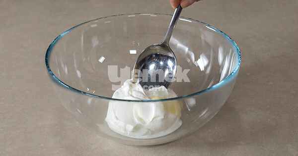 yogurtlu-cips-sosu-asama-1