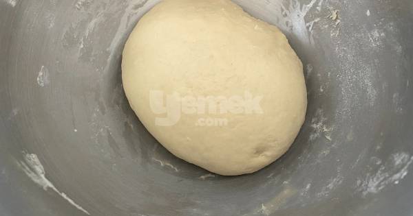 bol-malzemeli-kahvalti-ekmegi-yapim2