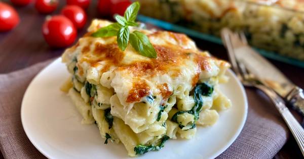 borek-tadinda-ispanakli-makarna8