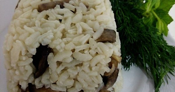 Sarımsaklı Mantarlı Pirinç Pilavı