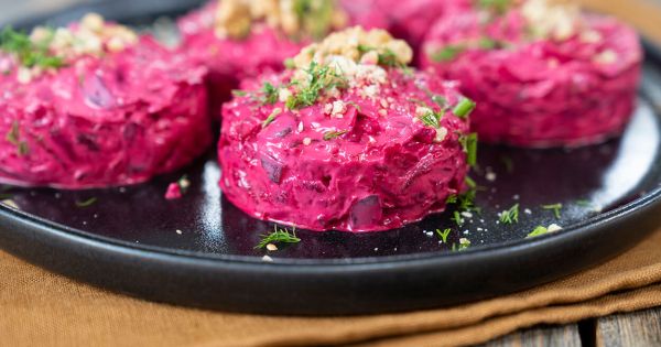 Yoğurtlu Kırmızı Pancar Salatası