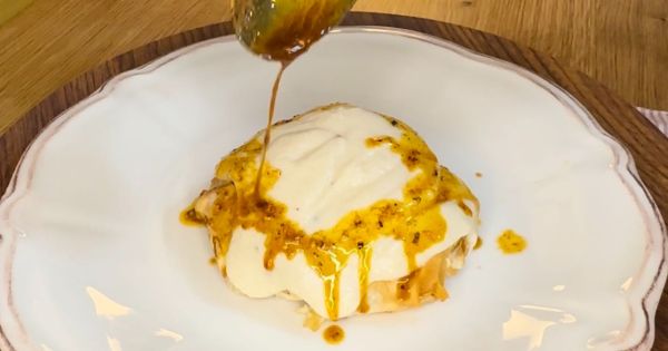Paça Soslu Tavuklu Börek