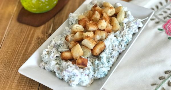 Çıtır Yufkalı Tavuklu Nohut Salatası