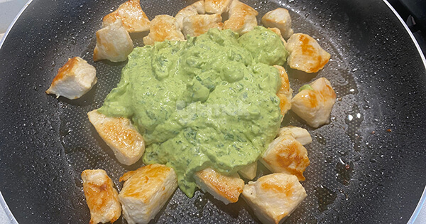 ispanakli-pesto-soslu-tavuk-asama7