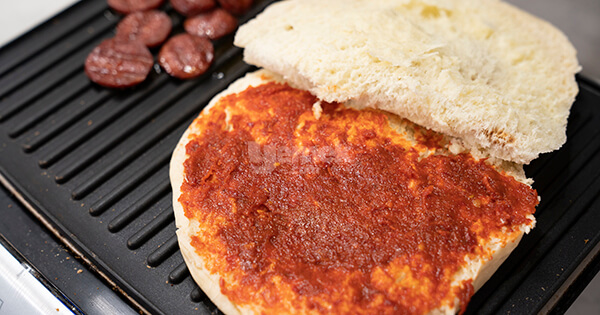 bazlama-tost-asama3-yemekcom
