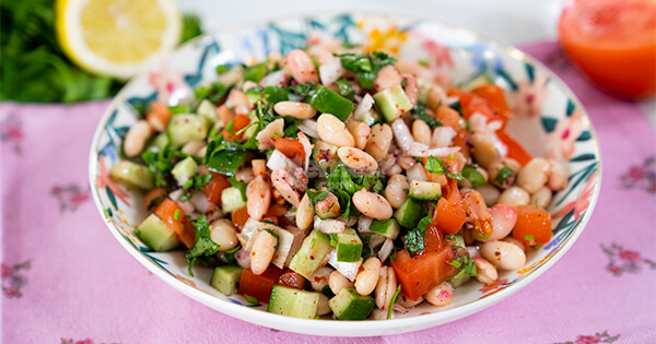fasulye-salatasi-asama7-yemekcom