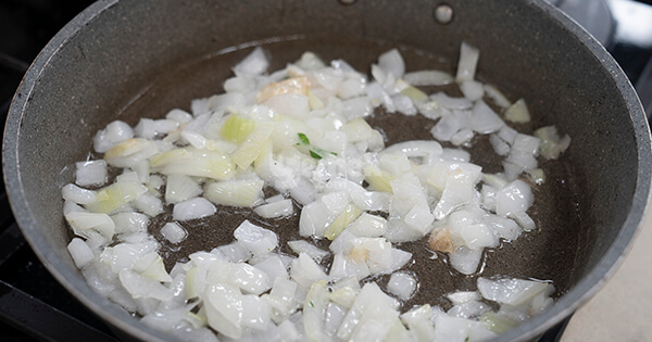 soslu-et-kavurma-asama1-yemekcom