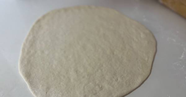 Akdeniz Pizzası